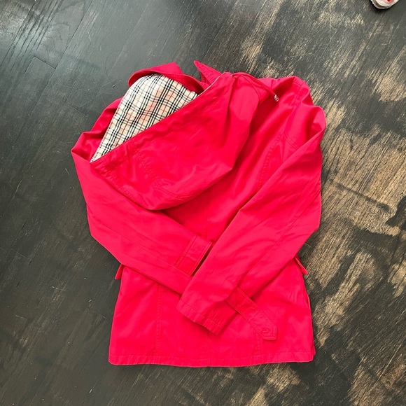 MaxMara Women’s Red Hooded Jacket Coat Plaid Lining size Medium Outerwear - Picture 6 of 9